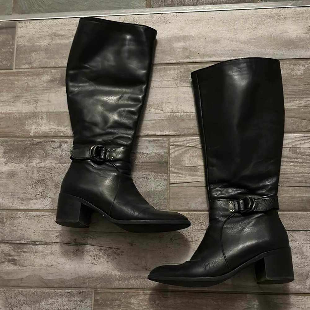 Black Heeled Riding Boots with Chunky Heel